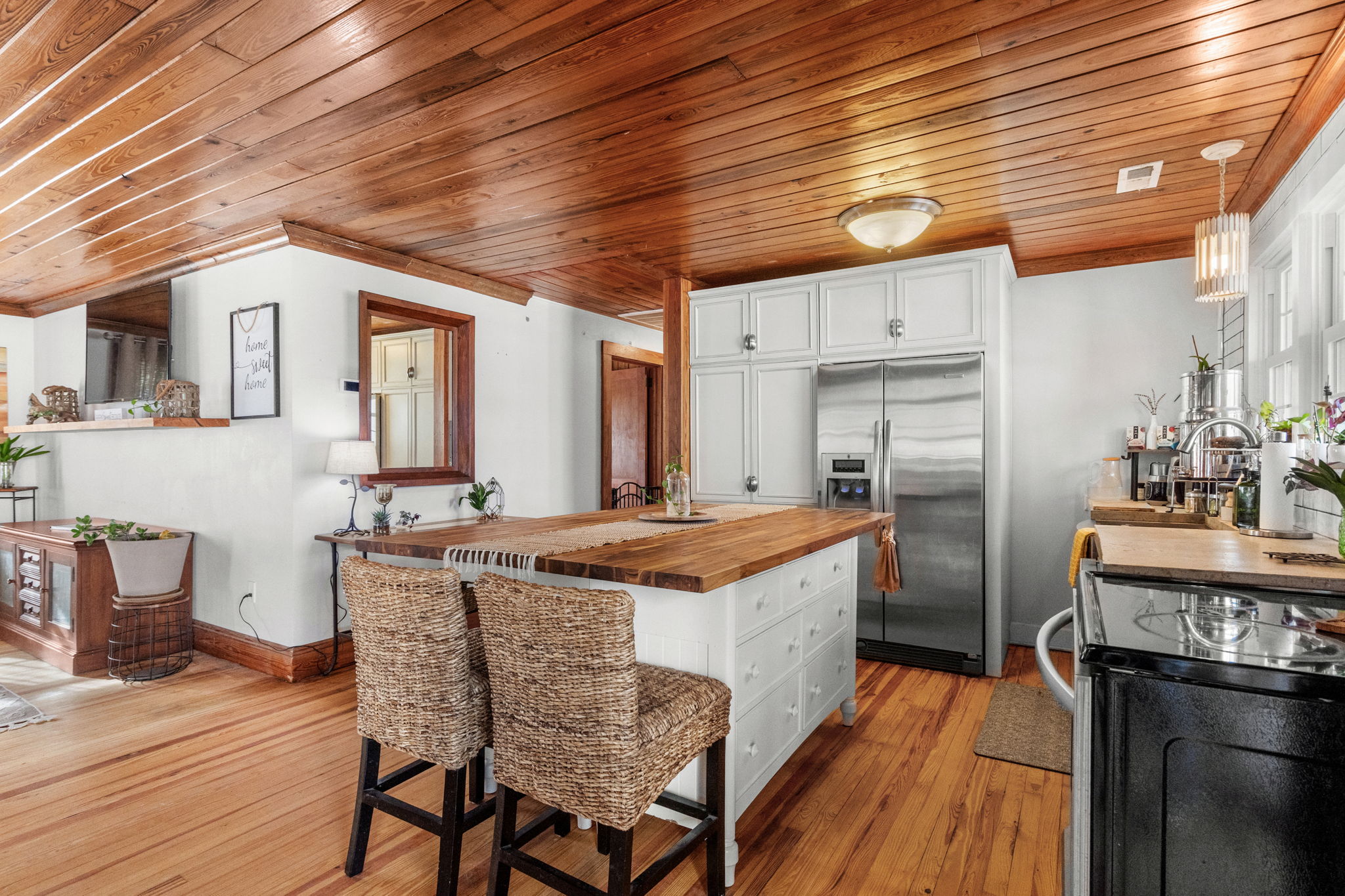 North Myrtle Beach, South Carolina, 29582, United States, 6 Bedrooms Bedrooms, ,3 BathroomsBathrooms,Residential,For Sale,1994221