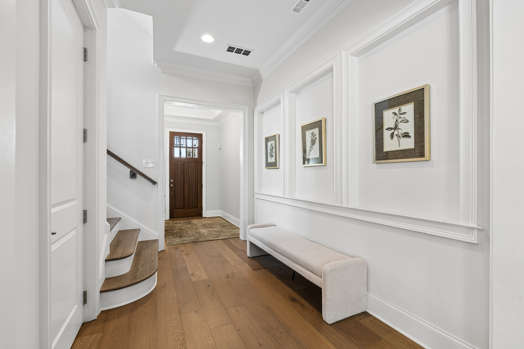  Upgraded Townhome Offers Low Maintenance Living - 物件實景