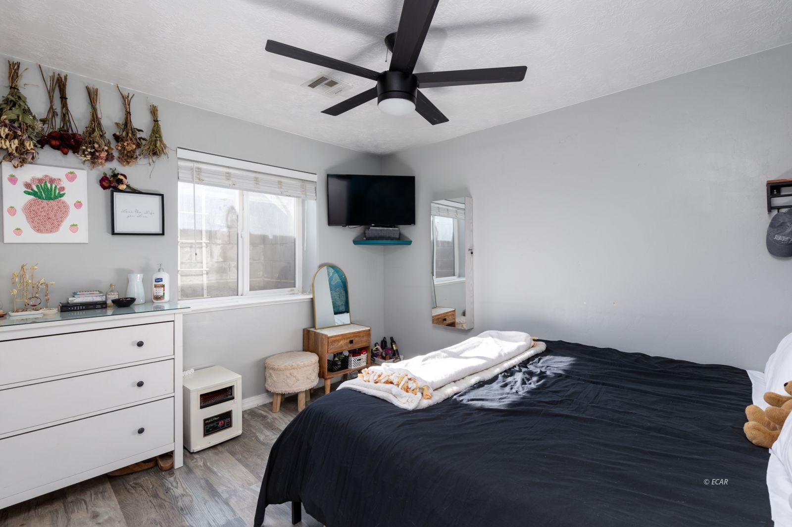 Elko, Nevada, 89801, United States, 5 Bedrooms Bedrooms, ,3 BathroomsBathrooms,Residential,For Sale,1691636