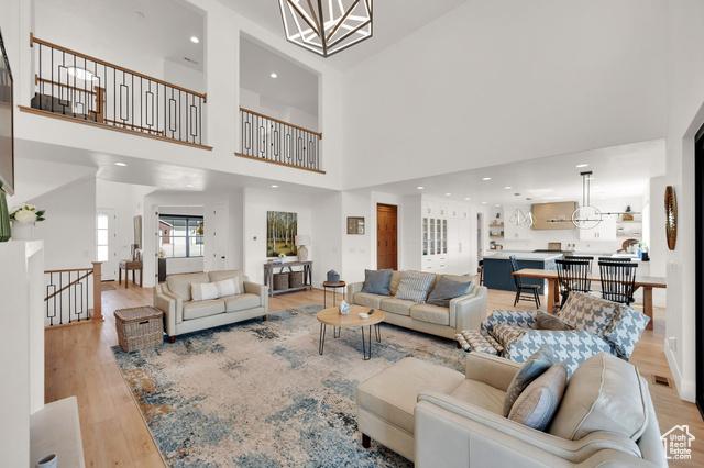 Draper, Utah, 84020, United States, 4 Bedrooms Bedrooms, ,4 BathroomsBathrooms,Residential,For Sale,1981128