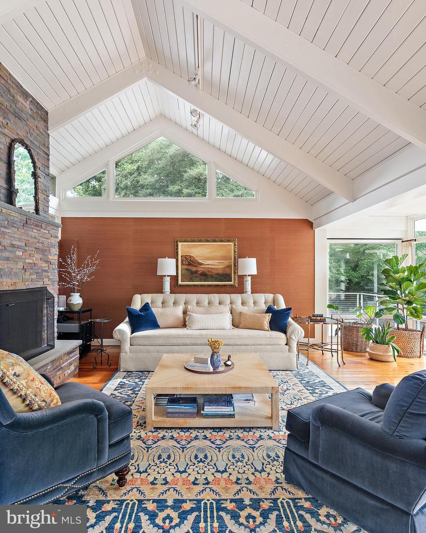 Annapolis, Maryland, 21403, United States, 5 Bedrooms Bedrooms, ,4 BathroomsBathrooms,Residential,For Sale,1895368