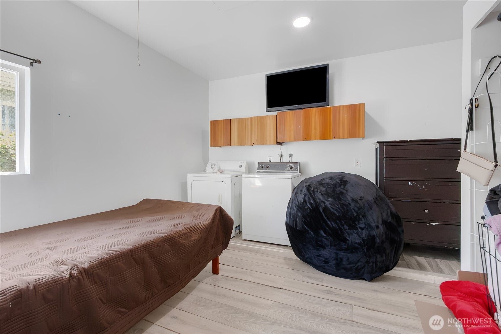 Tacoma, Washington, 98404, United States, 3 Bedrooms Bedrooms, ,1 BathroomBathrooms,Residential,For Sale,1881483