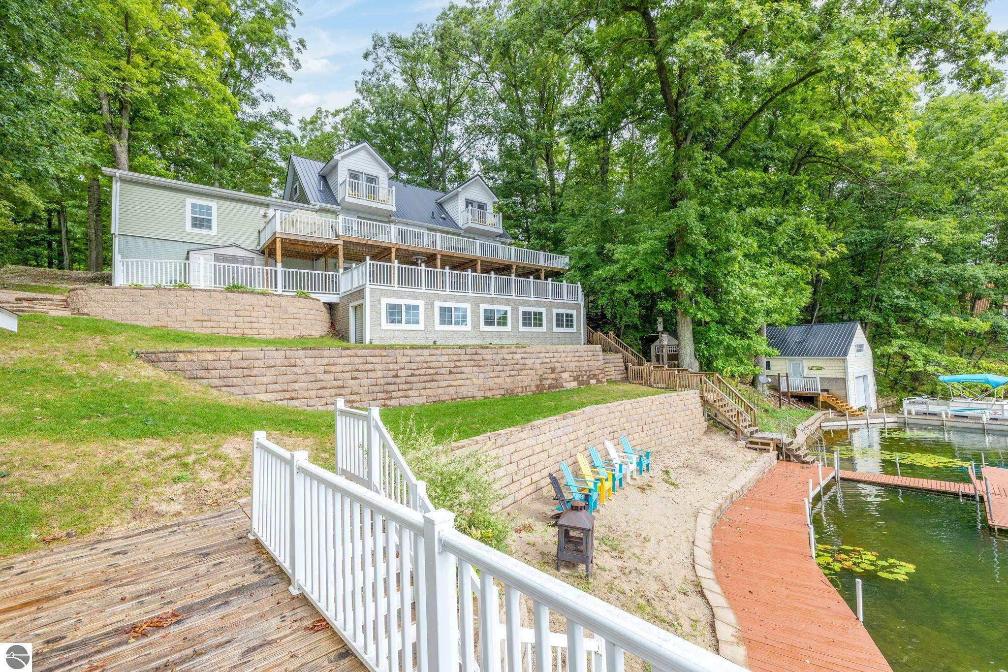 Evart, Michigan, 49631, United States, 4 Bedrooms Bedrooms, ,2 BathroomsBathrooms,Residential,For Sale,1758726