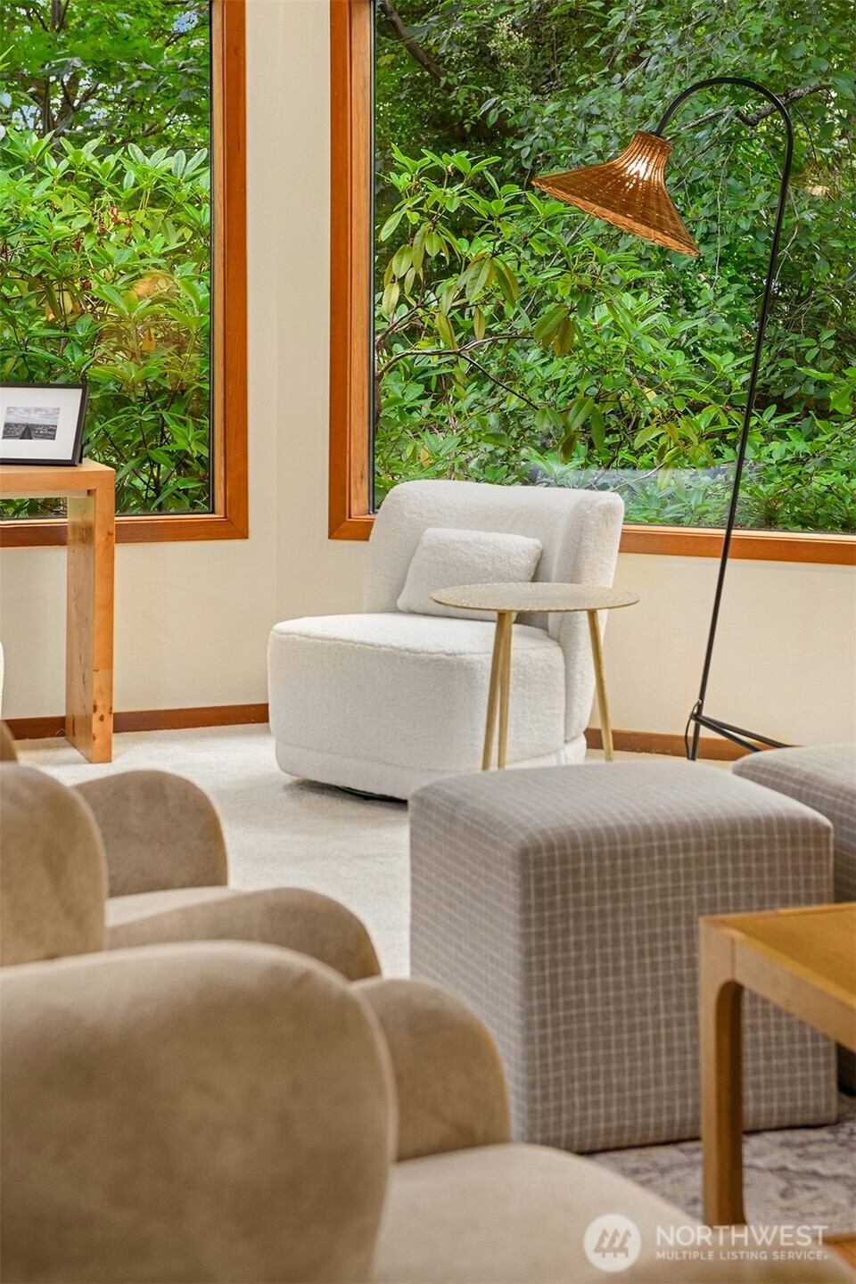 Seattle, Washington, 98109, United States, 2 Bedrooms Bedrooms, ,1 BathroomBathrooms,Residential,For Sale,1903752