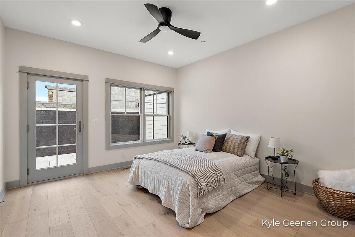 Holland, Michigan, 49423, United States, 2 Bedrooms Bedrooms, ,3 BathroomsBathrooms,Residential,For Sale,1827705