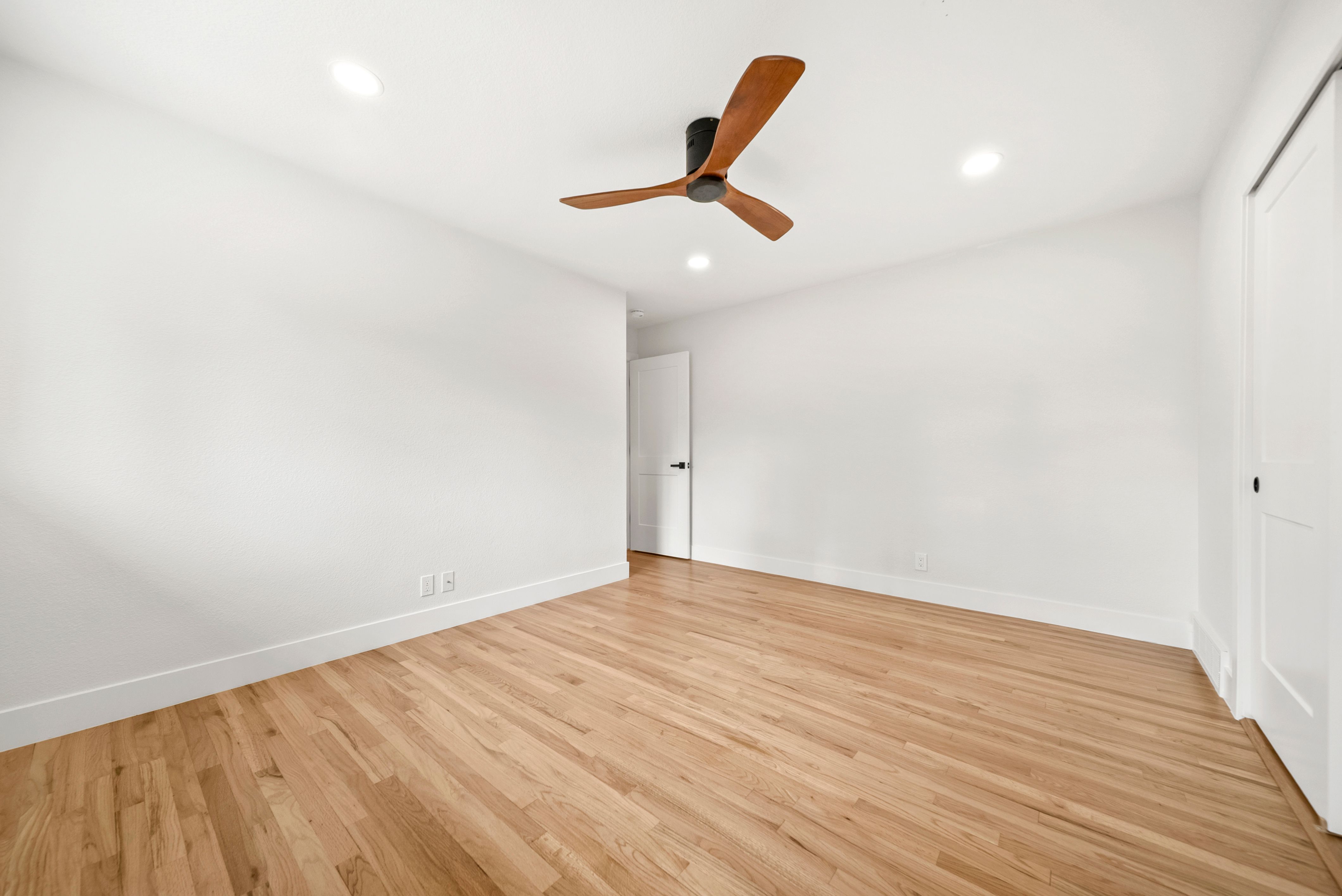  Fully Renovated Home In The Heart Of Littleton Park - 物件實景