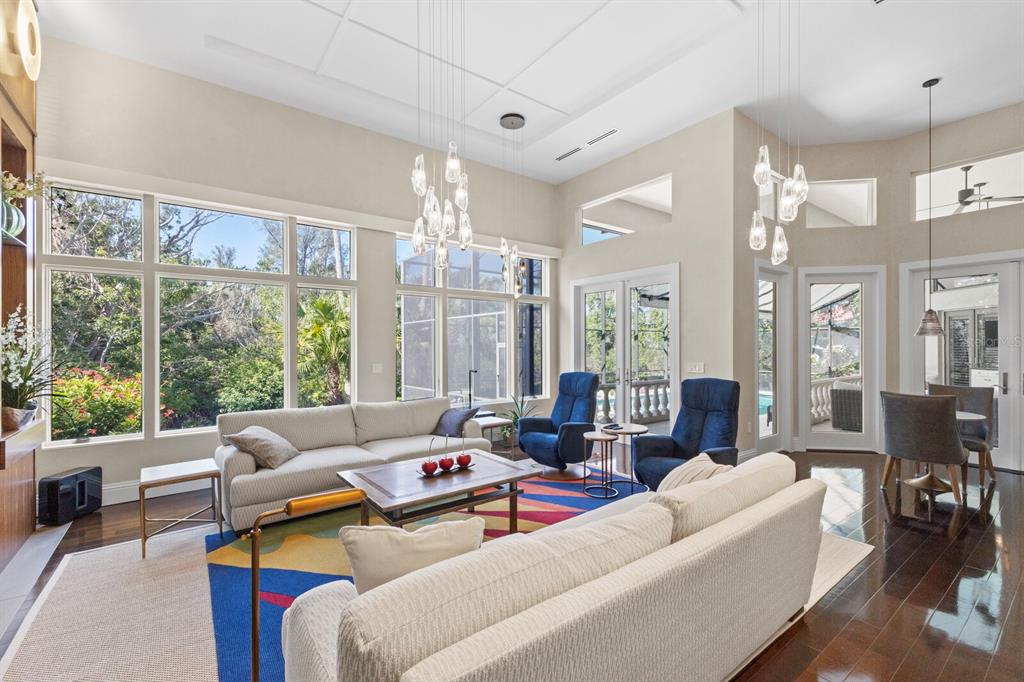 Longboat Key, Florida, 34228, United States, 5 Bedrooms Bedrooms, ,4 BathroomsBathrooms,Residential,For Sale,1785002
