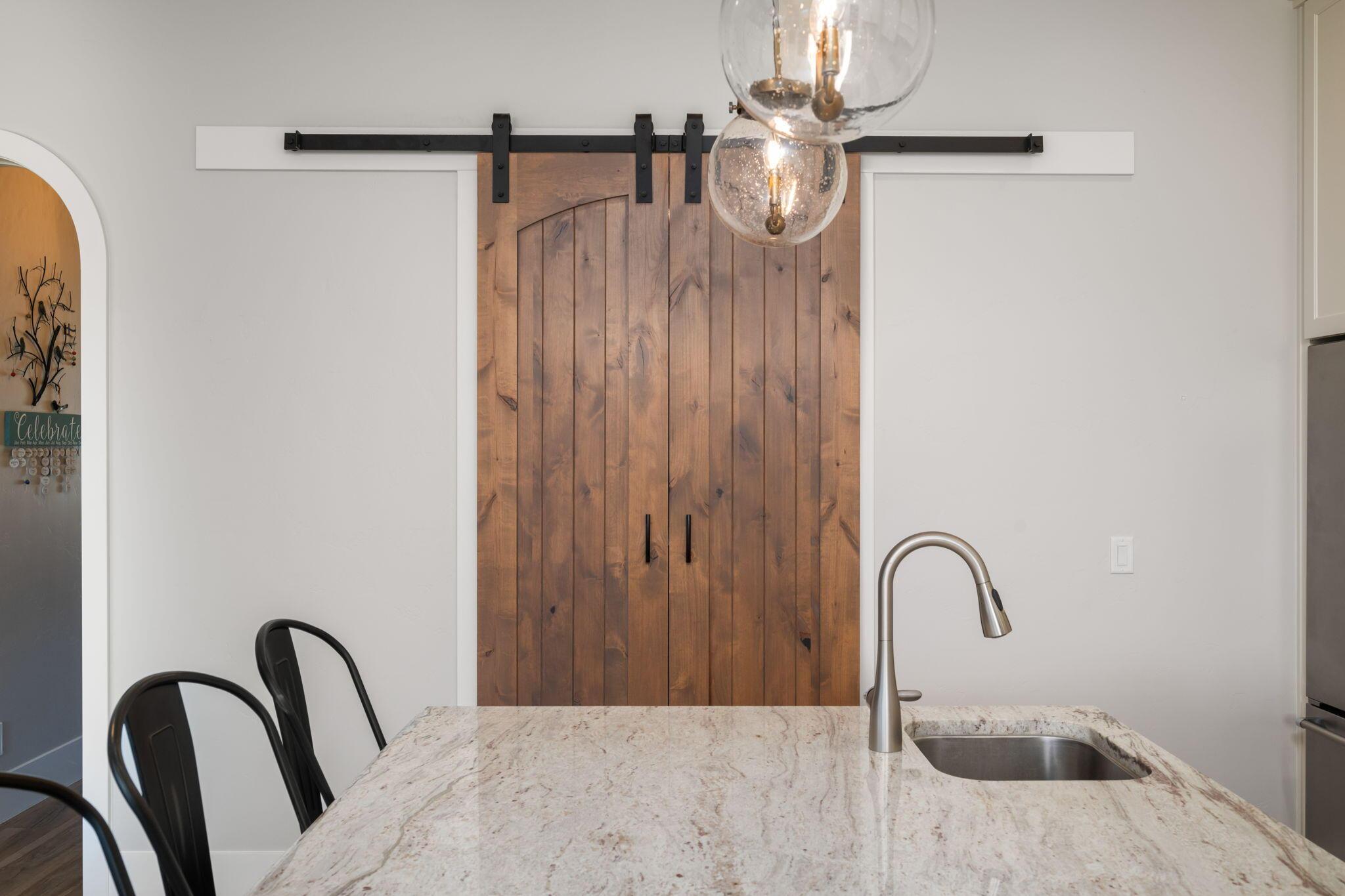 Hurricane, Utah, 84737, United States, 6 Bedrooms Bedrooms, ,6 BathroomsBathrooms,Residential,For Sale,1977381