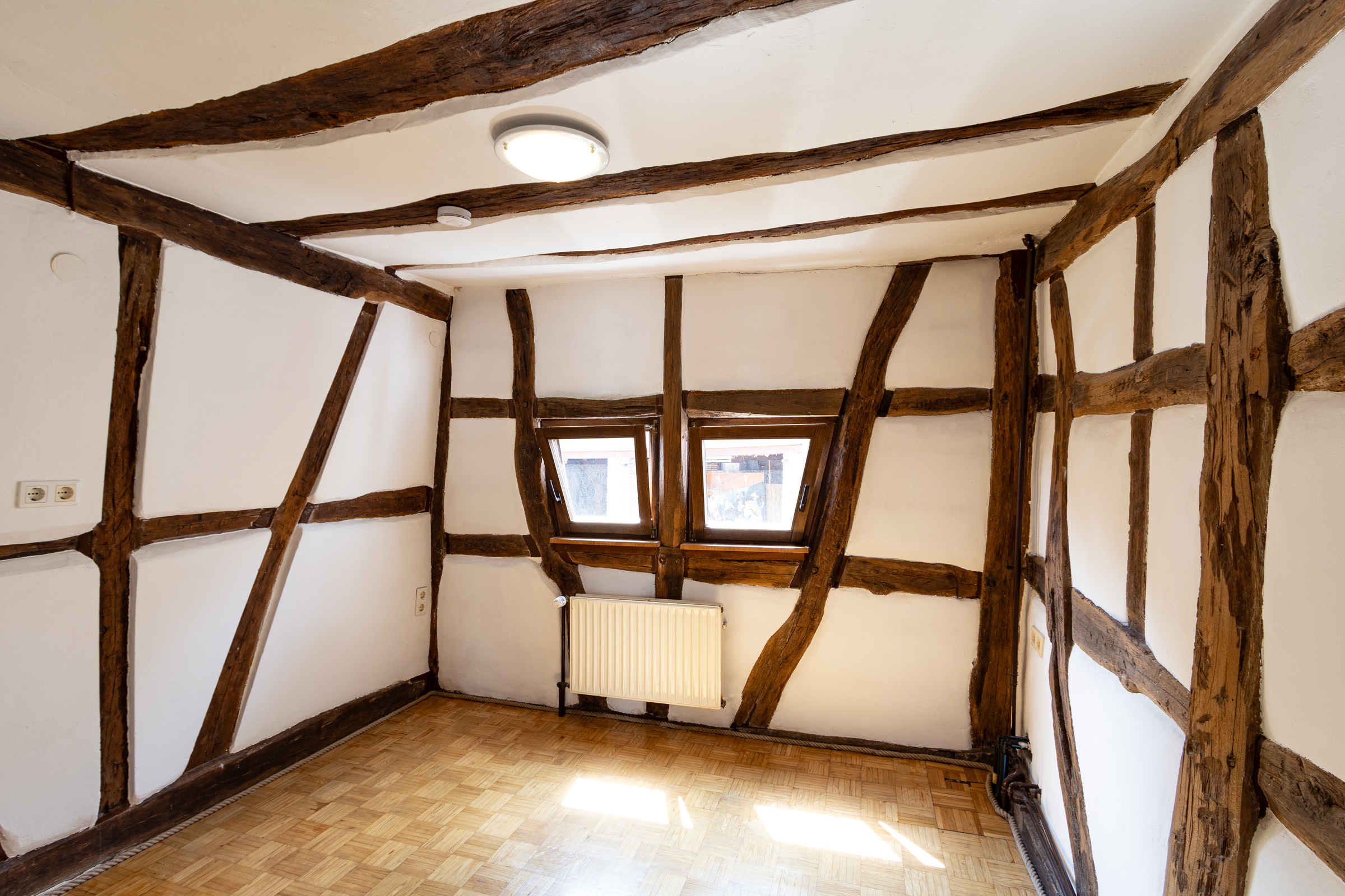  Historic Half-Timbered House with Exceptional Charm - 物件實景