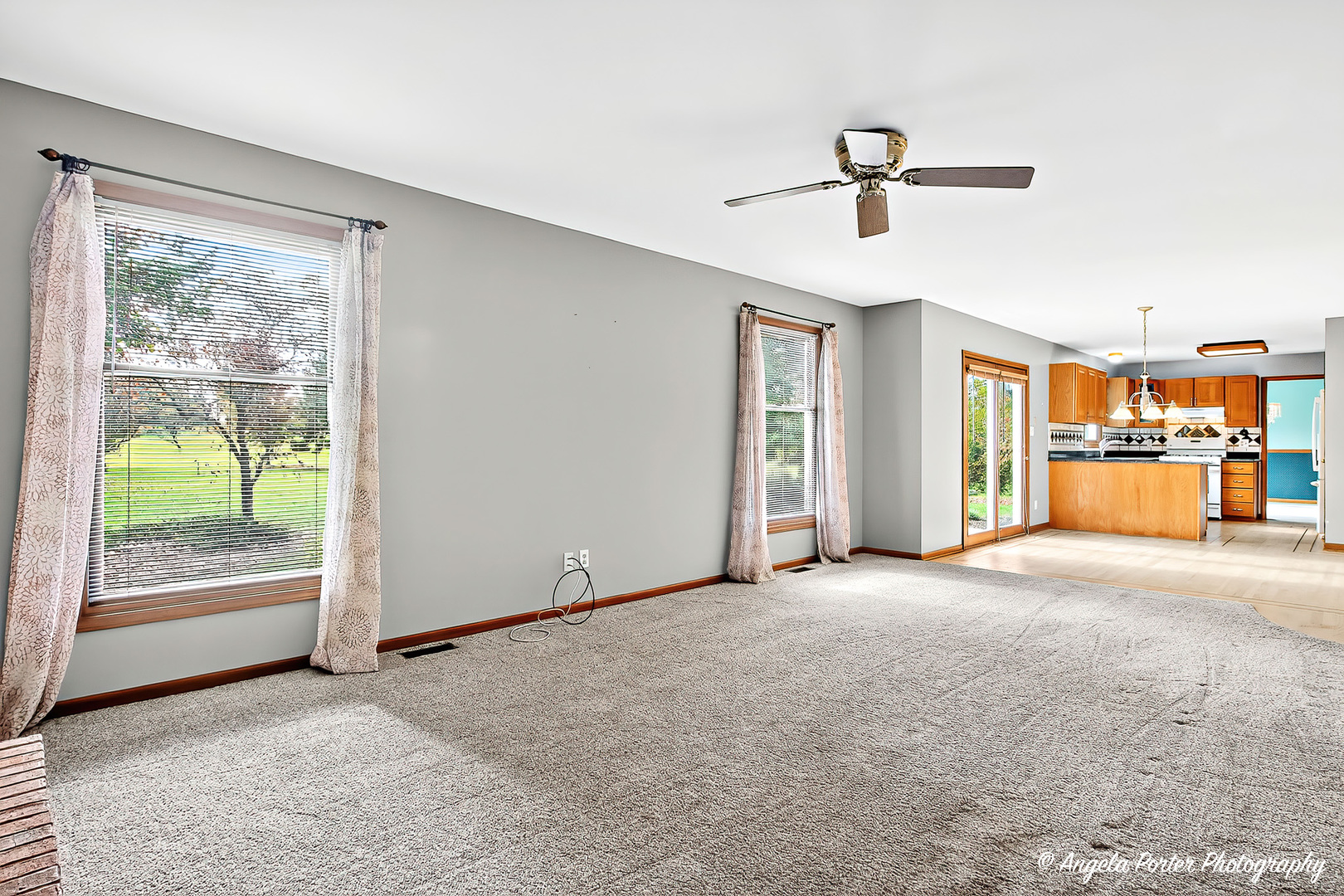 Crystal Lake, Illinois, 60012, United States, 4 Bedrooms Bedrooms, ,3 BathroomsBathrooms,Residential,For Sale,1982844