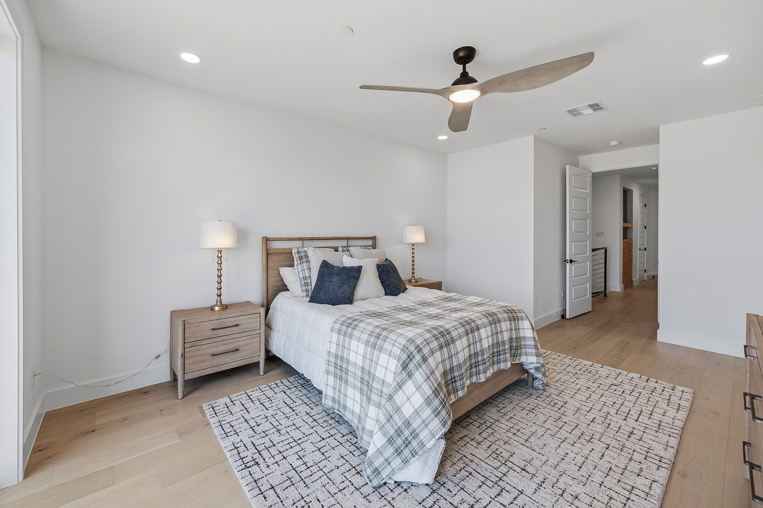  408 Vista Buena Trail, Fort Worth, TX, 76111 - 物件實景