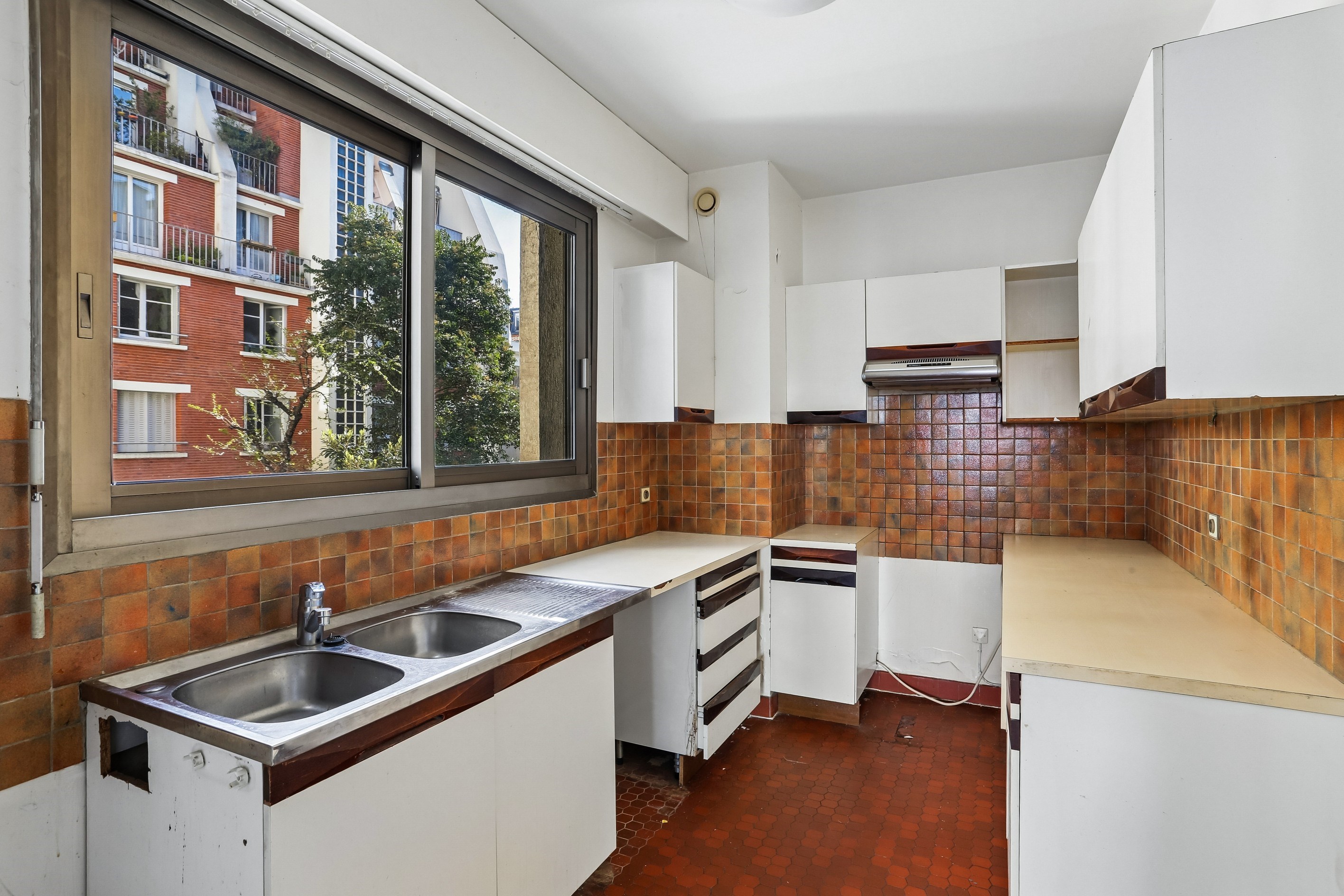  Family apartment with balcony to renovate - Saussure / Tocqueville - 物件實景