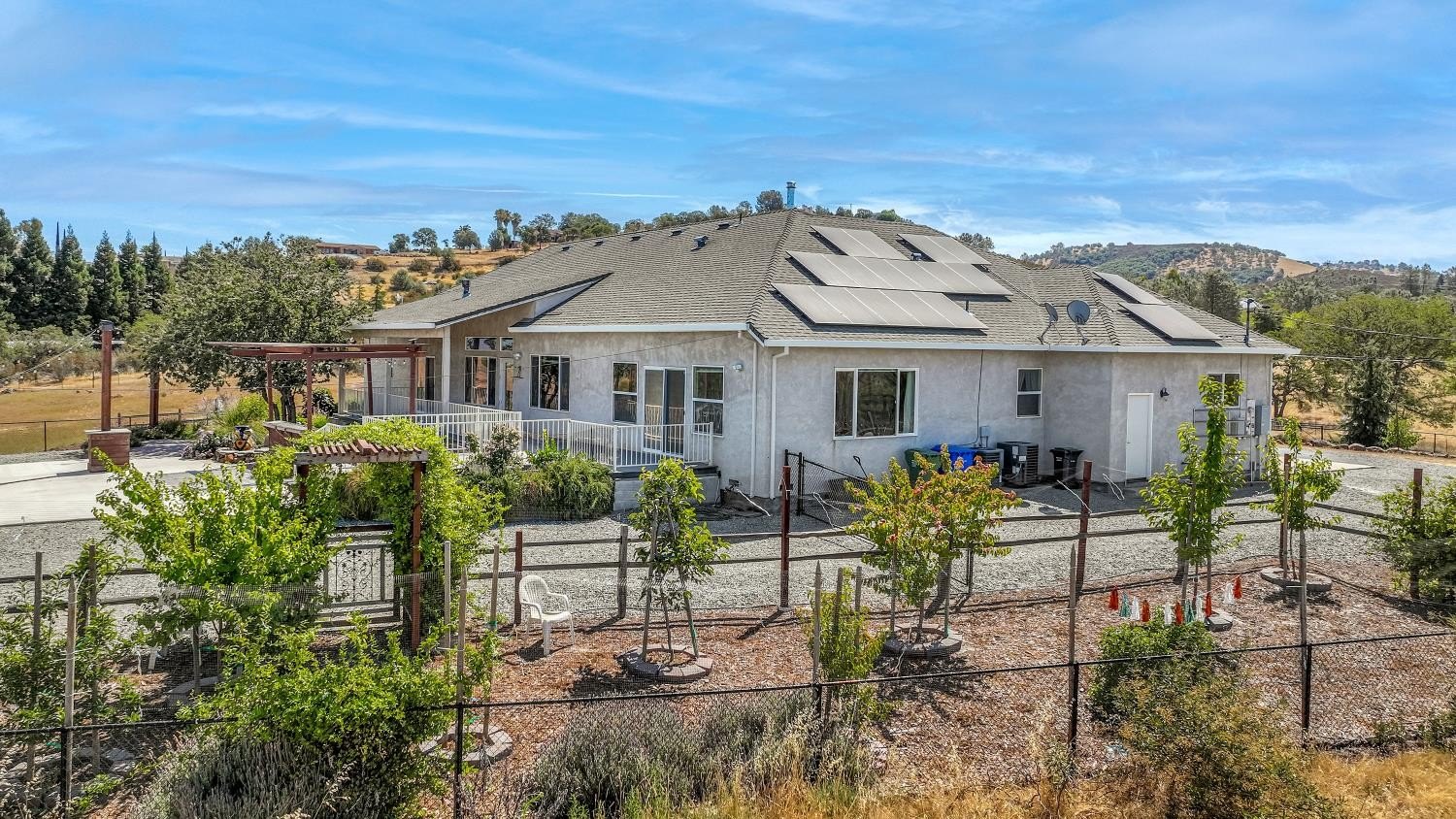 Valley Springs, California, 95252, United States, 3 Bedrooms Bedrooms, ,4 BathroomsBathrooms,Residential,For Sale,1981868