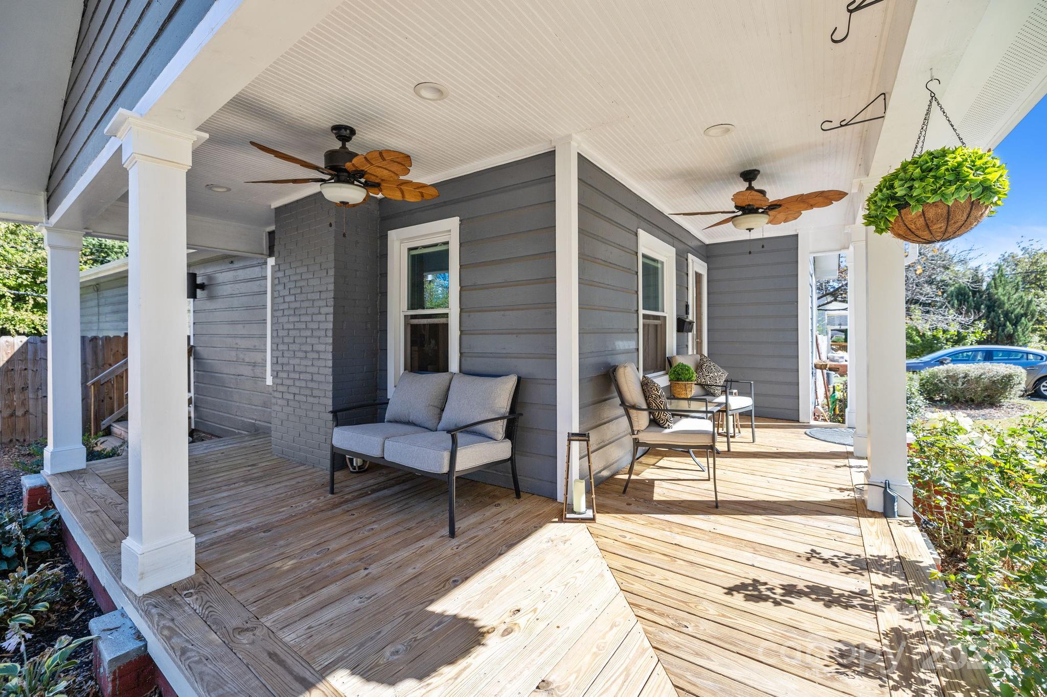 Charlotte, North Carolina, 28205, United States, 2 Bedrooms Bedrooms, ,2 BathroomsBathrooms,Residential,For Sale,1987651