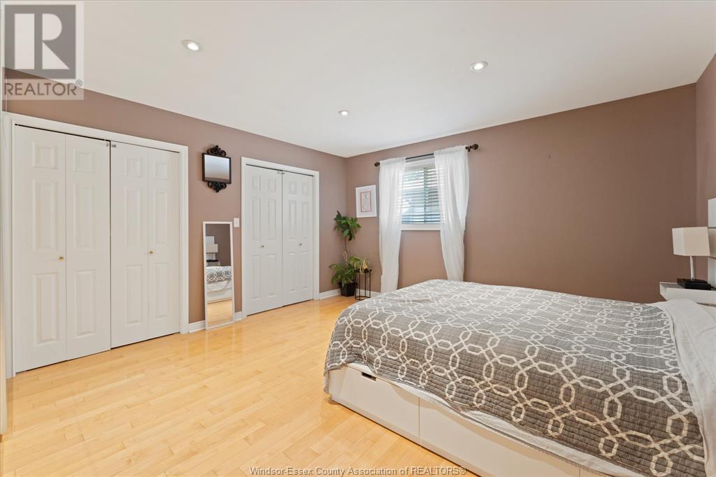 TECUMSEH, Ontario, N8N 4T1, CA, 5 Bedrooms Bedrooms, ,2 BathroomsBathrooms,Residential,For Sale,1902175