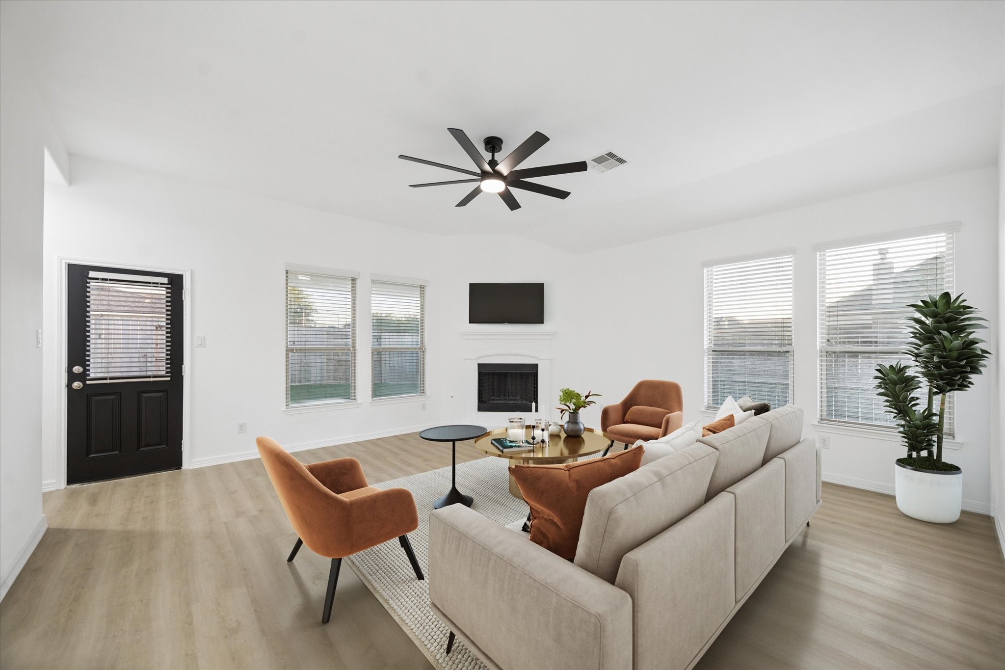  8819 Alicia Drive - 物件實景