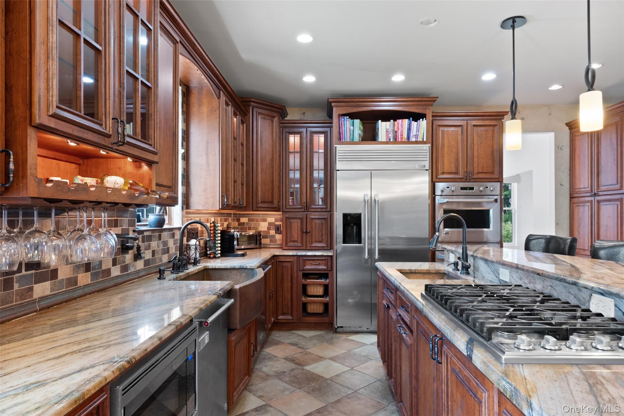 Poughkeepsie, New York, 12603, United States, 4 Bedrooms Bedrooms, ,5 BathroomsBathrooms,Residential,For Sale,1916939