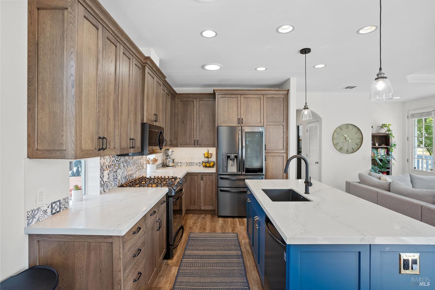 San Rafael, California, 94903, United States, 3 Bedrooms Bedrooms, ,2 BathroomsBathrooms,Residential,For Sale,1907707