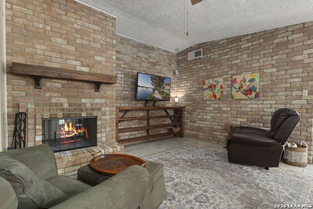 Oak Bank St, San Antonio, TX 78230