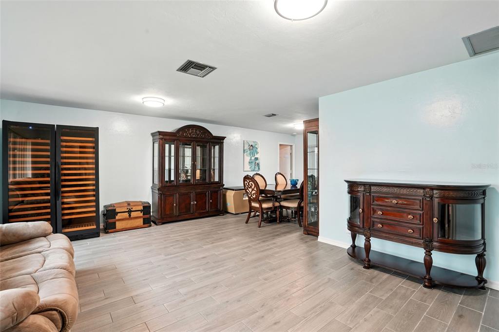 North Fort Myers, Florida, 33903, United States, 3 Bedrooms Bedrooms, ,2 BathroomsBathrooms,Residential,For Sale,1998346