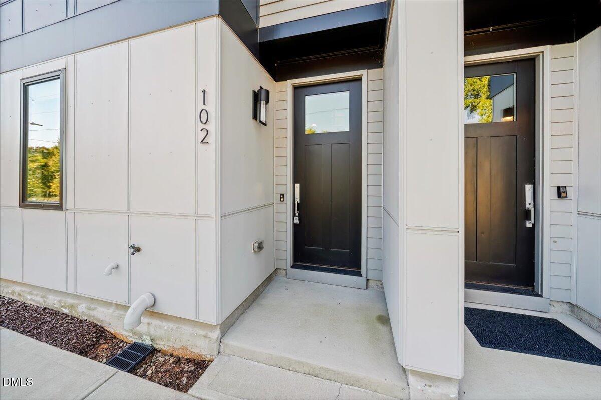 Raleigh, North Carolina, 27601, United States, 3 Bedrooms Bedrooms, ,4 BathroomsBathrooms,Residential,For Sale,1966573