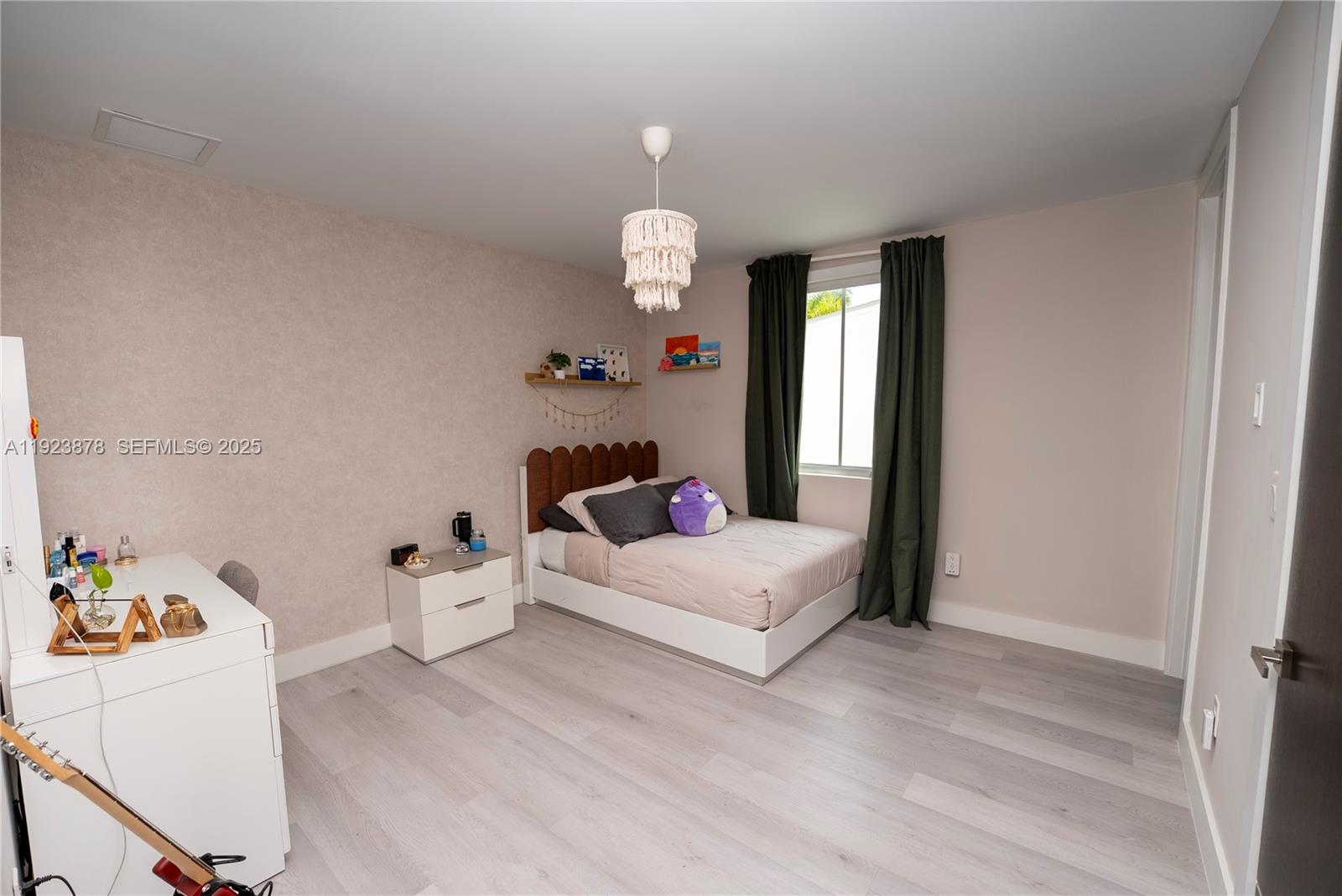 Doral, Florida, 33122, United States, 4 Bedrooms Bedrooms, ,5 BathroomsBathrooms,Residential,For Sale,2002186