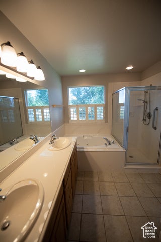 Hooper, Utah, 84315, United States, 4 Bedrooms Bedrooms, ,3 BathroomsBathrooms,Residential,For Sale,1904252