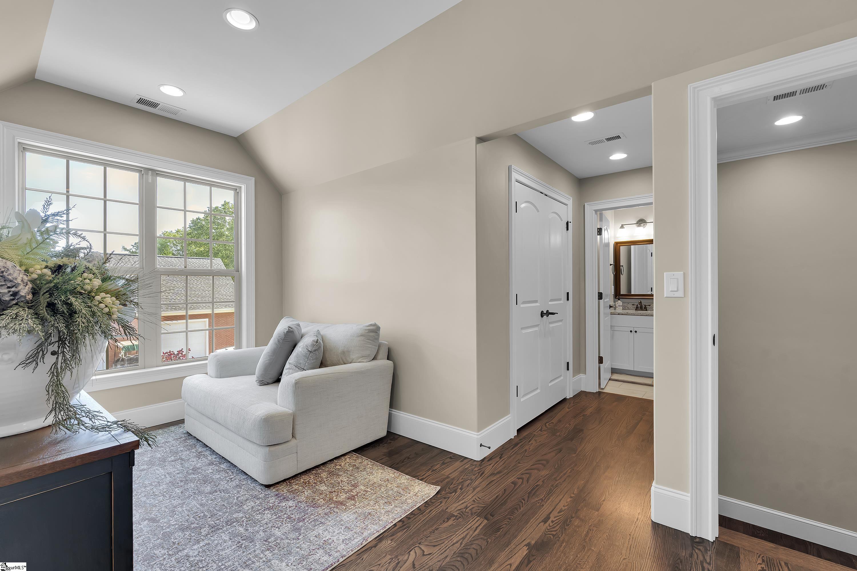 Campobello, South Carolina, 29322, United States, 4 Bedrooms Bedrooms, ,5 BathroomsBathrooms,Residential,For Sale,1827518