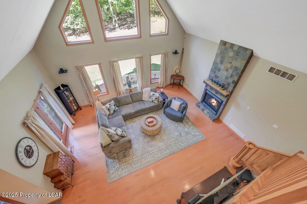 Mountain Top, Pennsylvania, 18707, United States, 4 Bedrooms Bedrooms, ,5 BathroomsBathrooms,Residential,For Sale,1944925