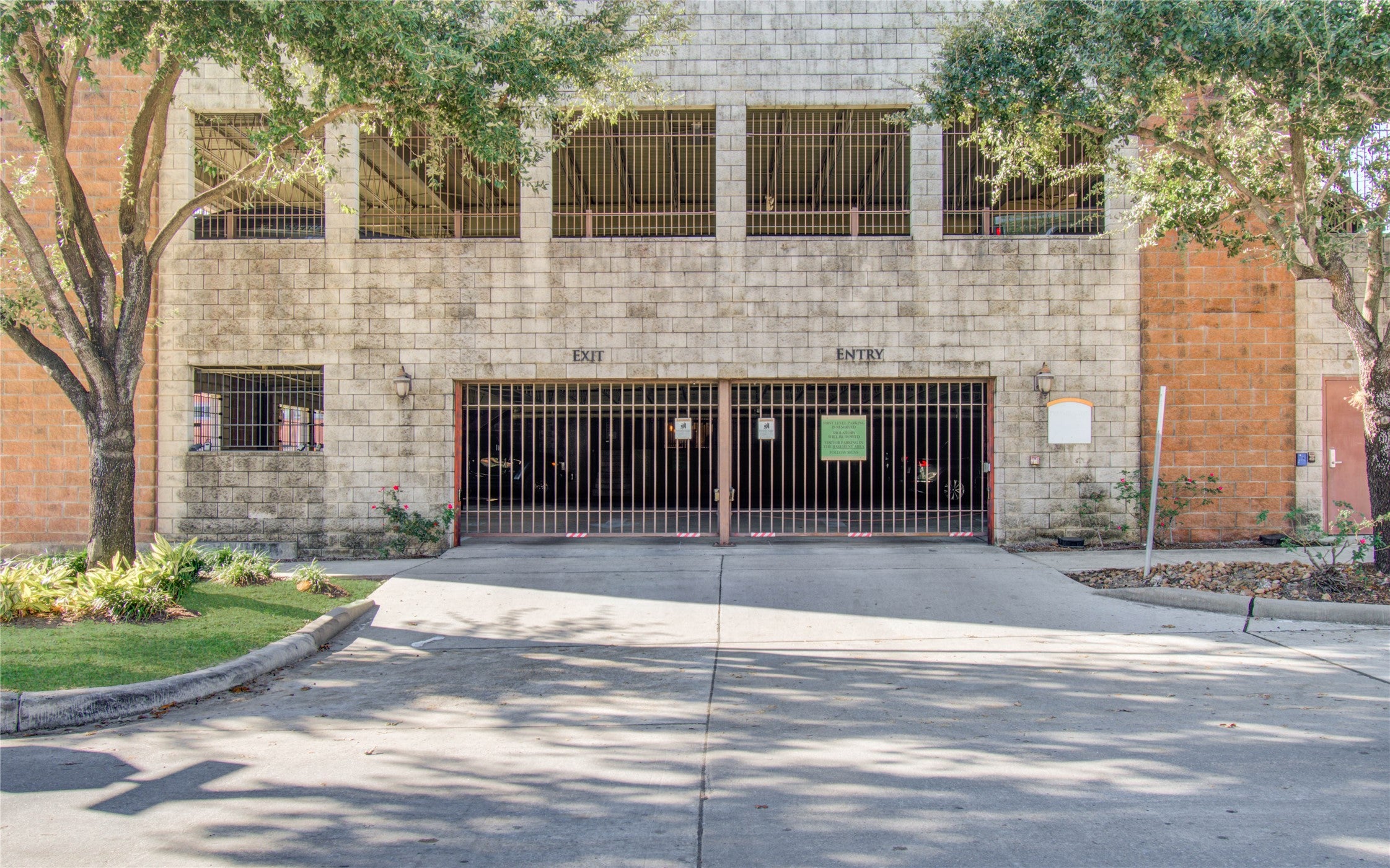 Polk St, Houston, TX 77003 #1