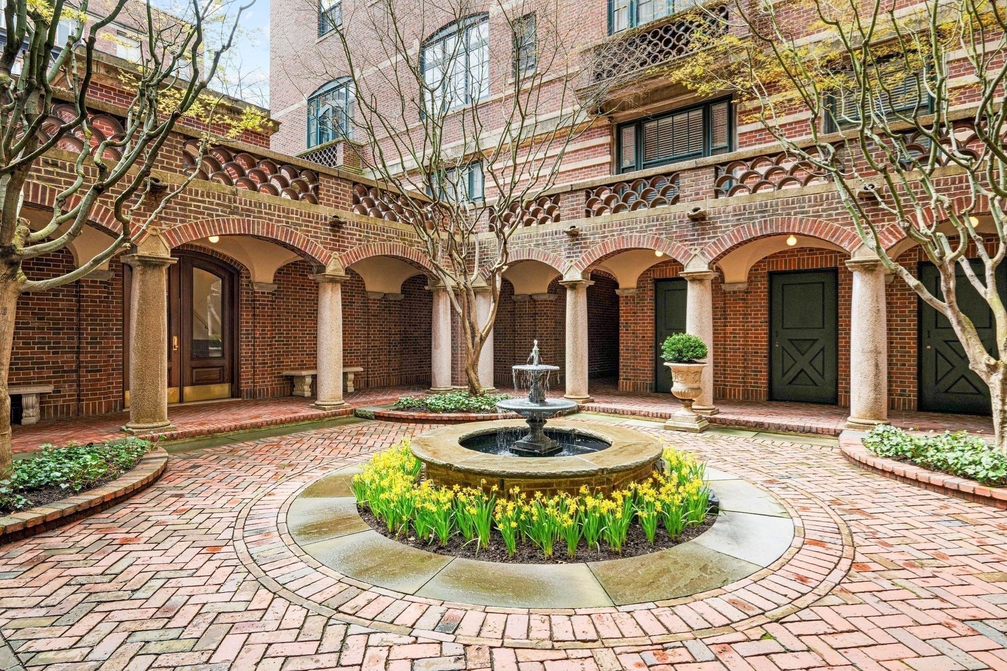  101 Chestnut Street, Unit E, Boston, MA, 02108 - 物件實景