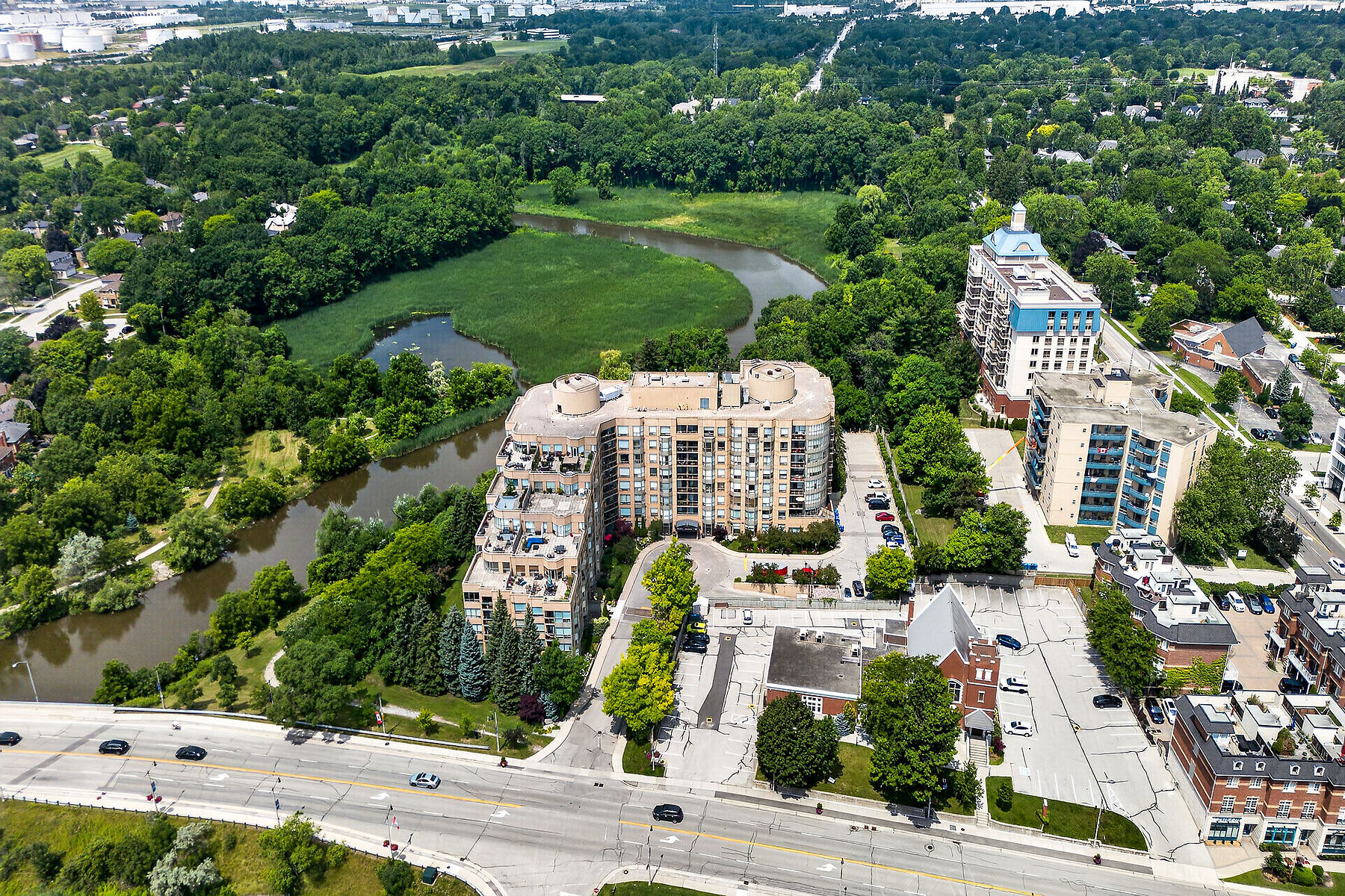  Desirable Waterfront Condo - 物件實景