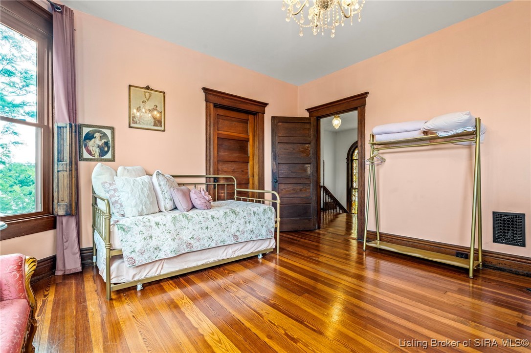New Albany, Indiana, 47150, United States, 5 Bedrooms Bedrooms, ,3 BathroomsBathrooms,Residential,For Sale,1839066