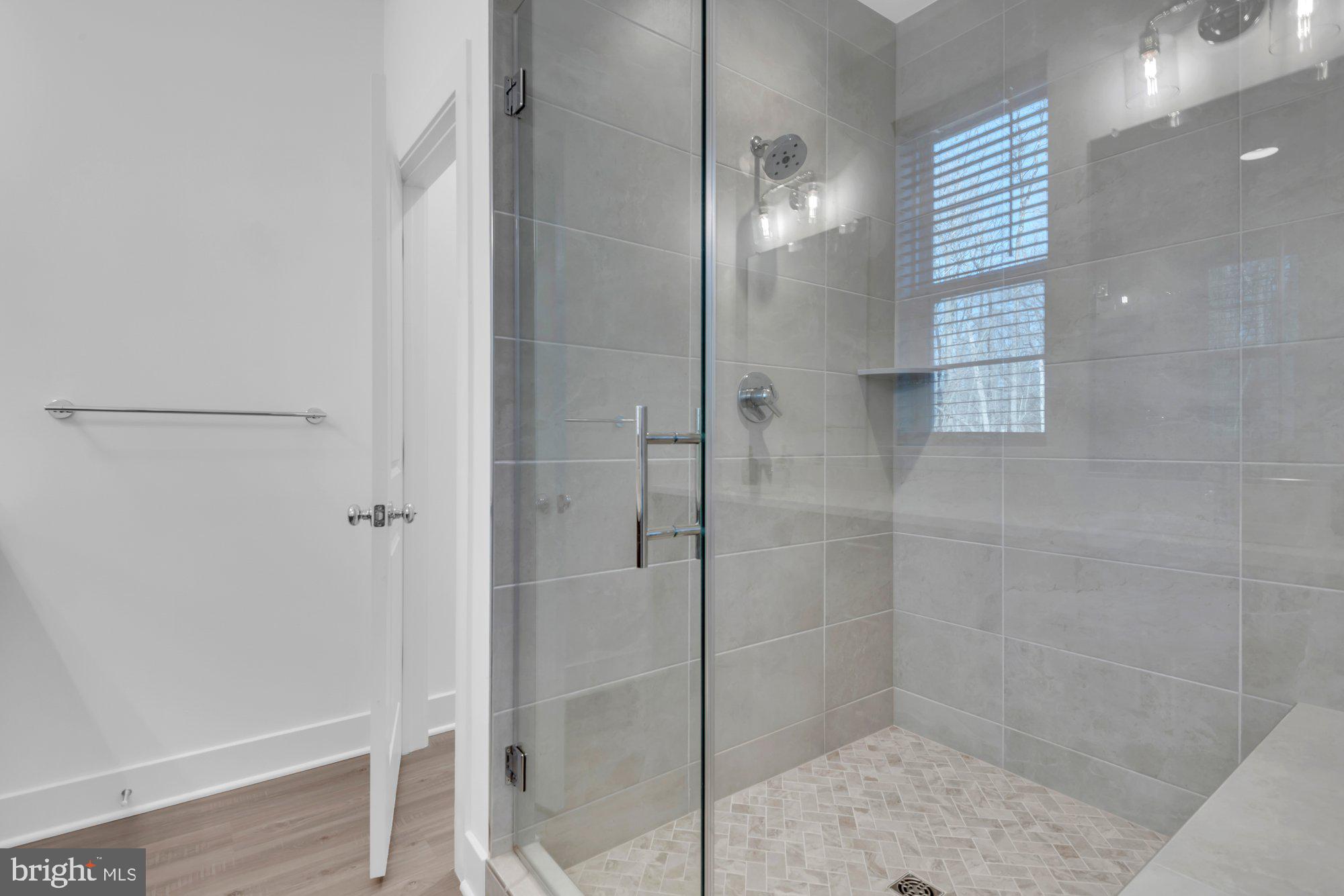 Laurel, Maryland, 20724, United States, 5 Bedrooms Bedrooms, ,5 BathroomsBathrooms,Residential,For Sale,2010373