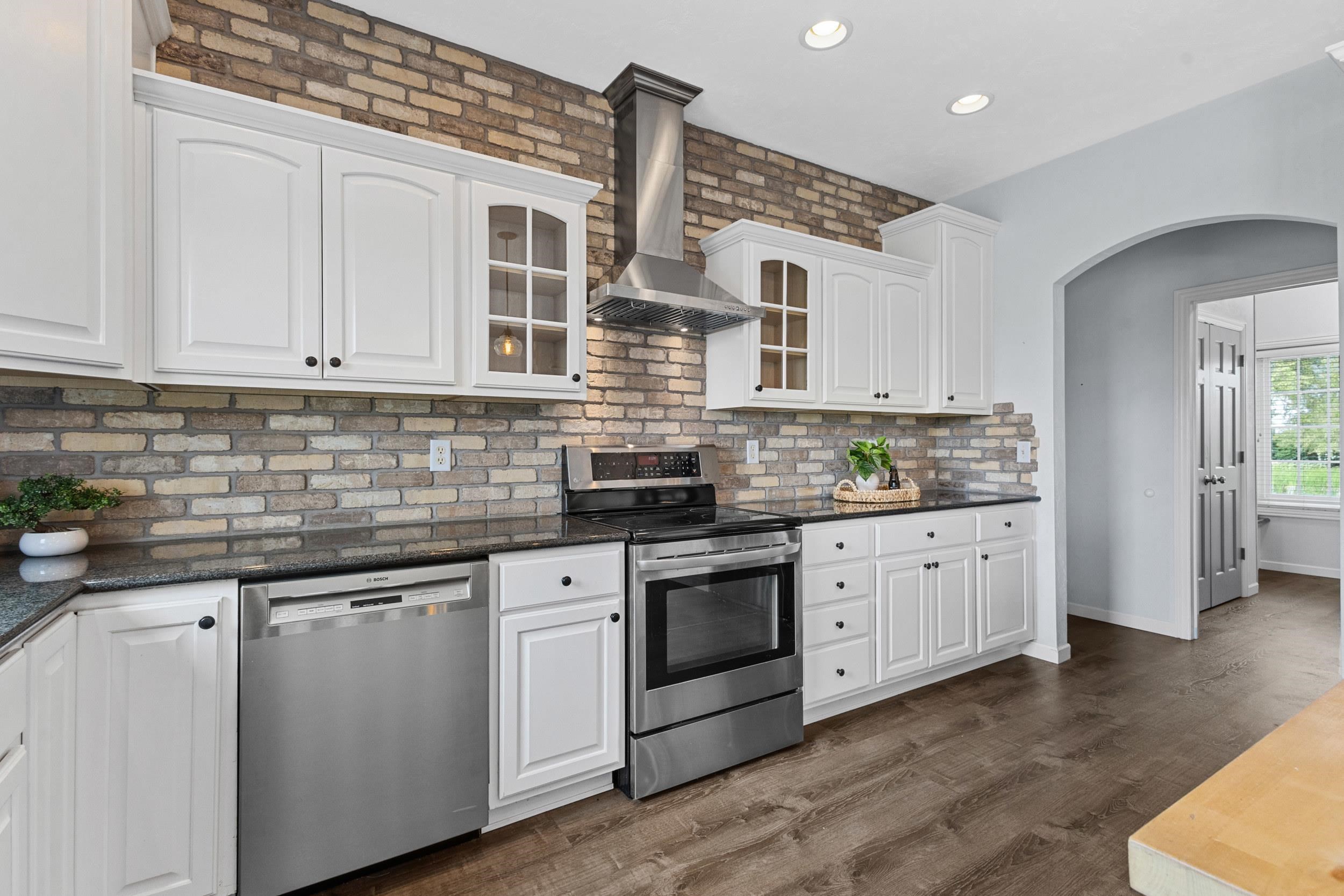 Neenah, Wisconsin, 54956, United States, 4 Bedrooms Bedrooms, ,4 BathroomsBathrooms,Residential,For Sale,1930712