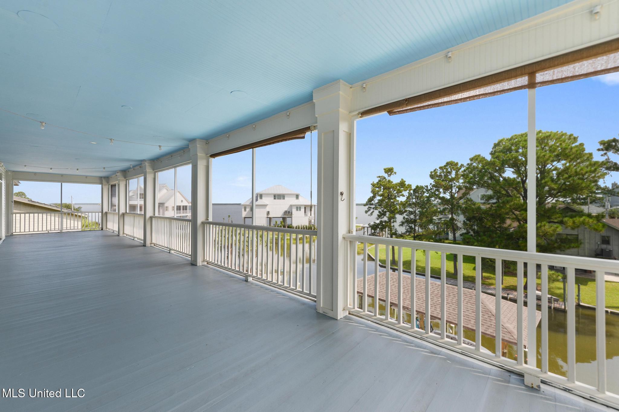 Pass Christian, Mississippi, 39571, United States, 5 Bedrooms Bedrooms, ,7 BathroomsBathrooms,Residential,For Sale,1989157