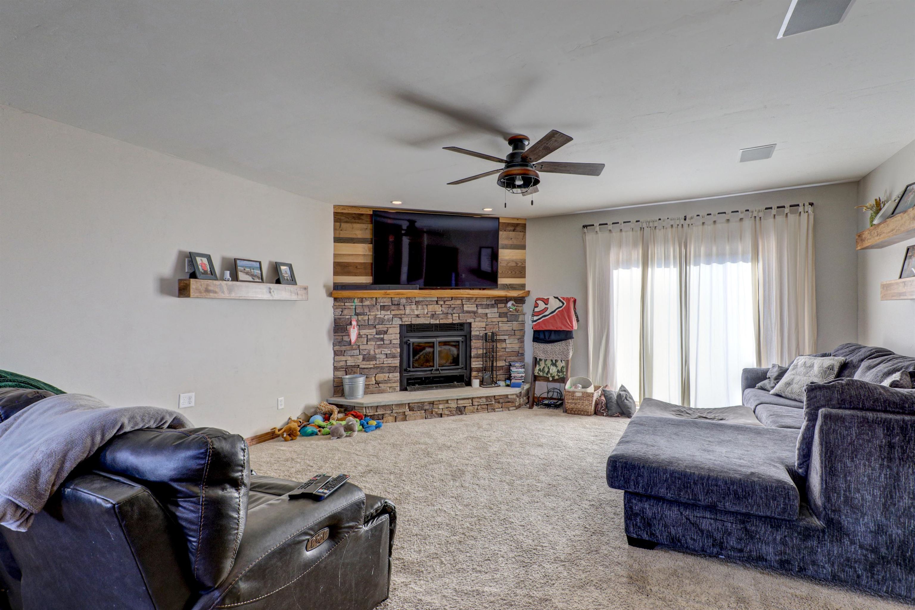 Pulaski, Wisconsin, 54162, United States, 3 Bedrooms Bedrooms, ,3 BathroomsBathrooms,Residential,For Sale,1975627