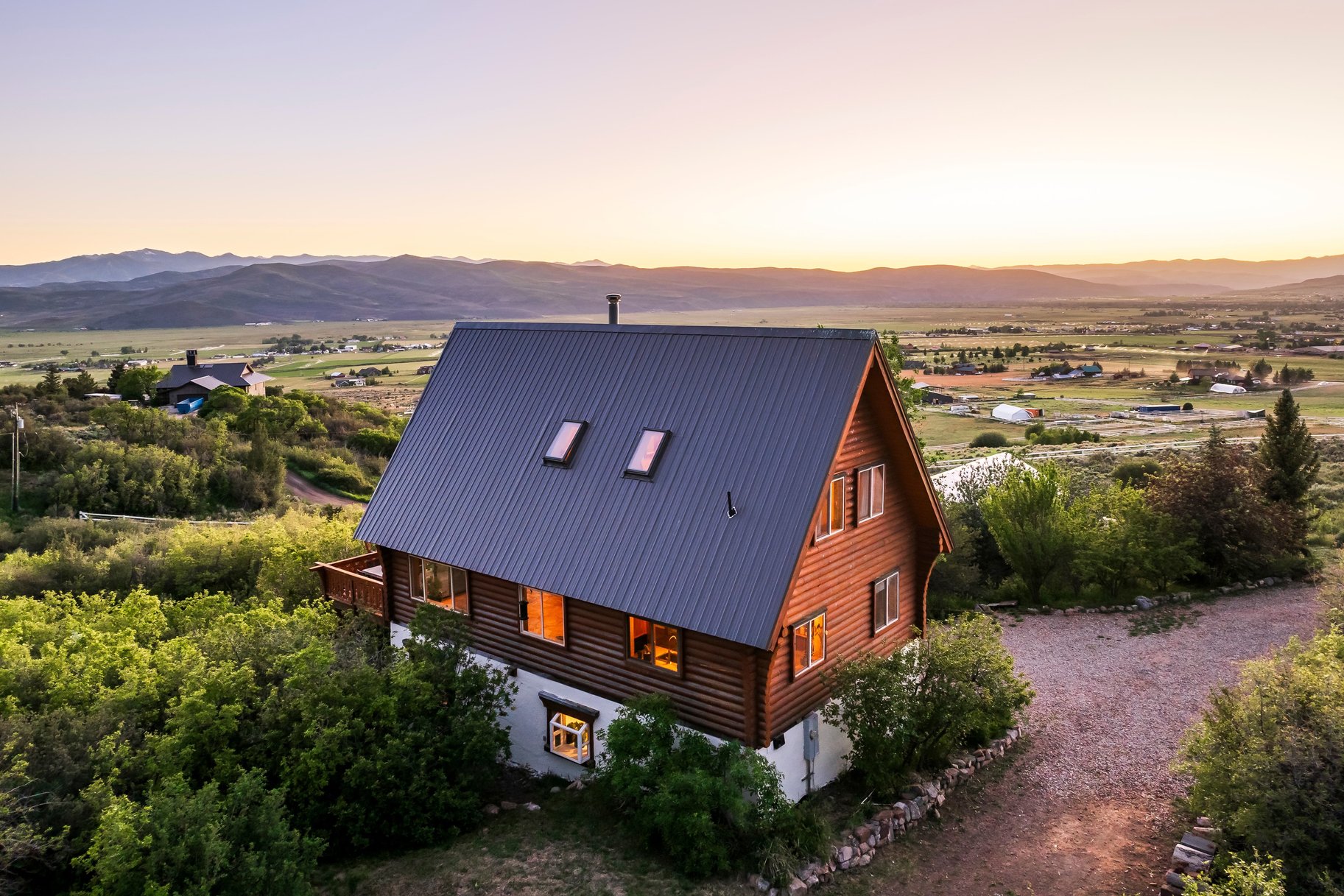  Coming soon Handcrafted Mountain Property on 5 Acres with Views - 物件實景