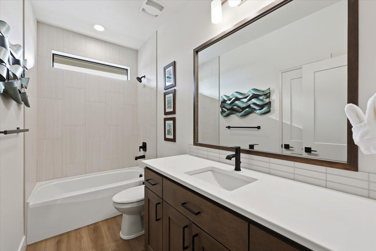 Spokane, Washington, 99208, United States, 5 Bedrooms Bedrooms, ,3 BathroomsBathrooms,Residential,For Sale,1992809