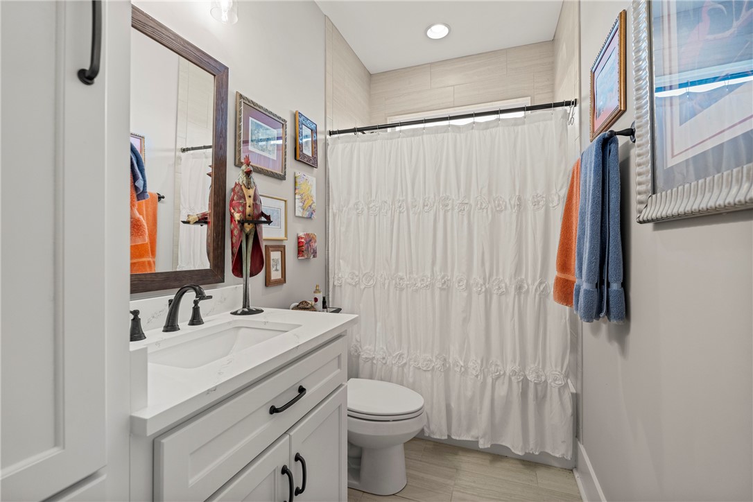 Opelika, Alabama, 36801, United States, 4 Bedrooms Bedrooms, ,3 BathroomsBathrooms,Residential,For Sale,1987548