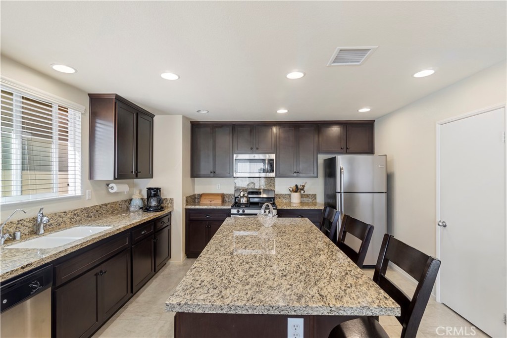 Menifee, California, 92584, United States, 3 Bedrooms Bedrooms, ,2 BathroomsBathrooms,Residential,For Sale,1906929