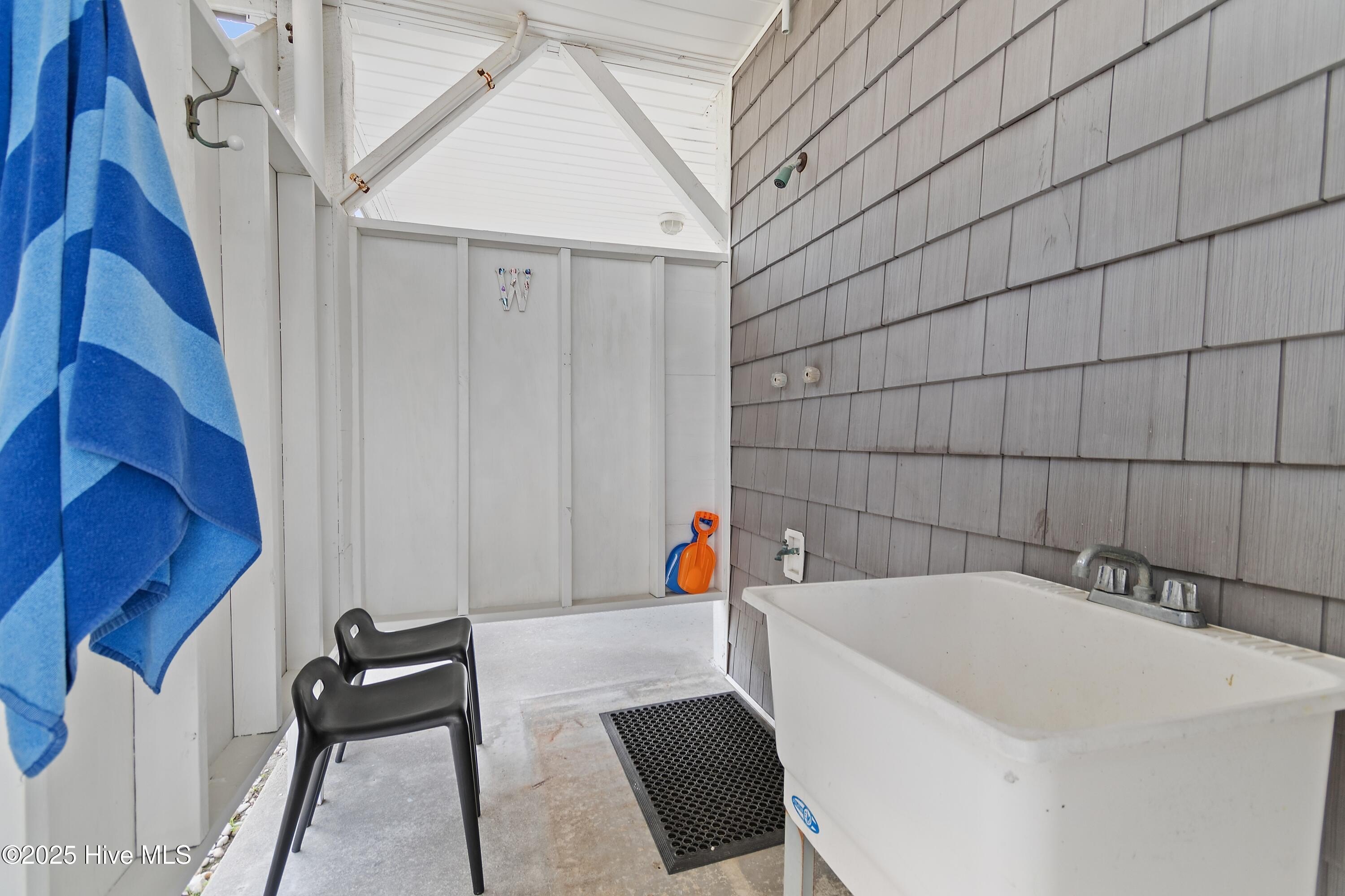 Sunset Beach, North Carolina, 28468, United States, 4 Bedrooms Bedrooms, ,3 BathroomsBathrooms,Residential,For Sale,1974342