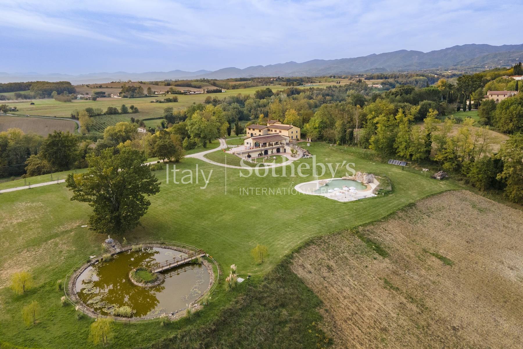  Prestigious Villa with Pool and Park in Mugello - 物件實景