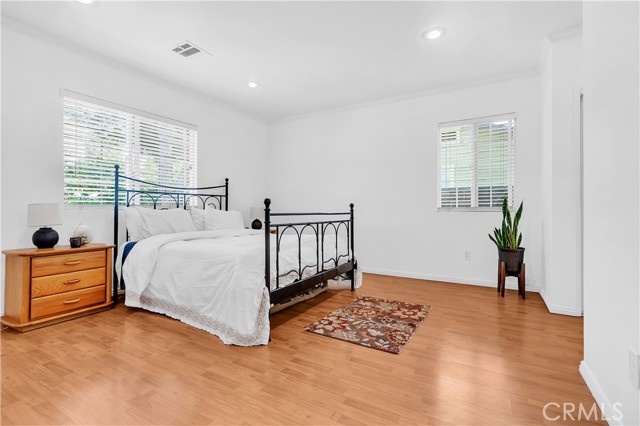 Los Angeles, California, 90042, United States, 2 Bedrooms Bedrooms, ,2 BathroomsBathrooms,Residential,For Sale,1893360