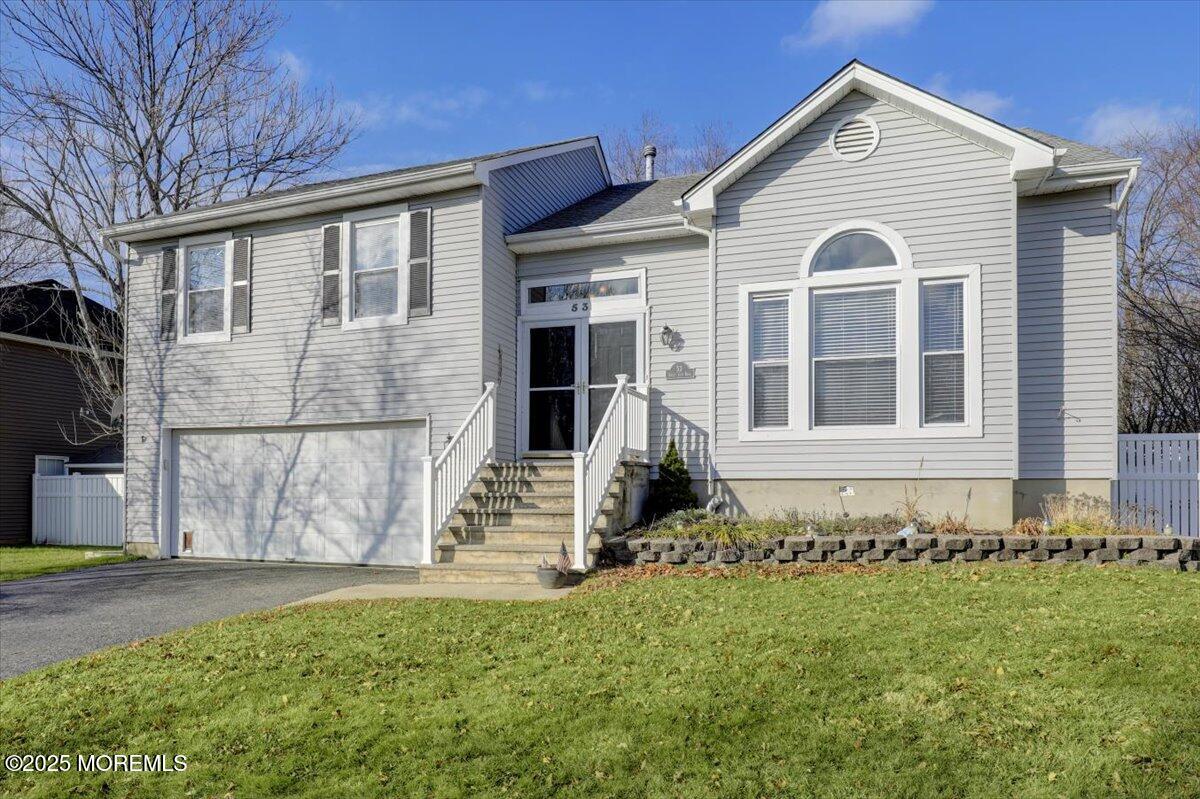 Howell, New Jersey, 07731, United States, 4 Bedrooms Bedrooms, ,3 BathroomsBathrooms,Residential,For Sale,2005606