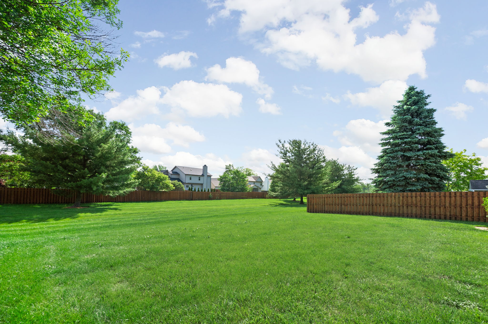  Inviting 3 Bedroom Ranch in Exceptional West Carmel Location - 物件實景