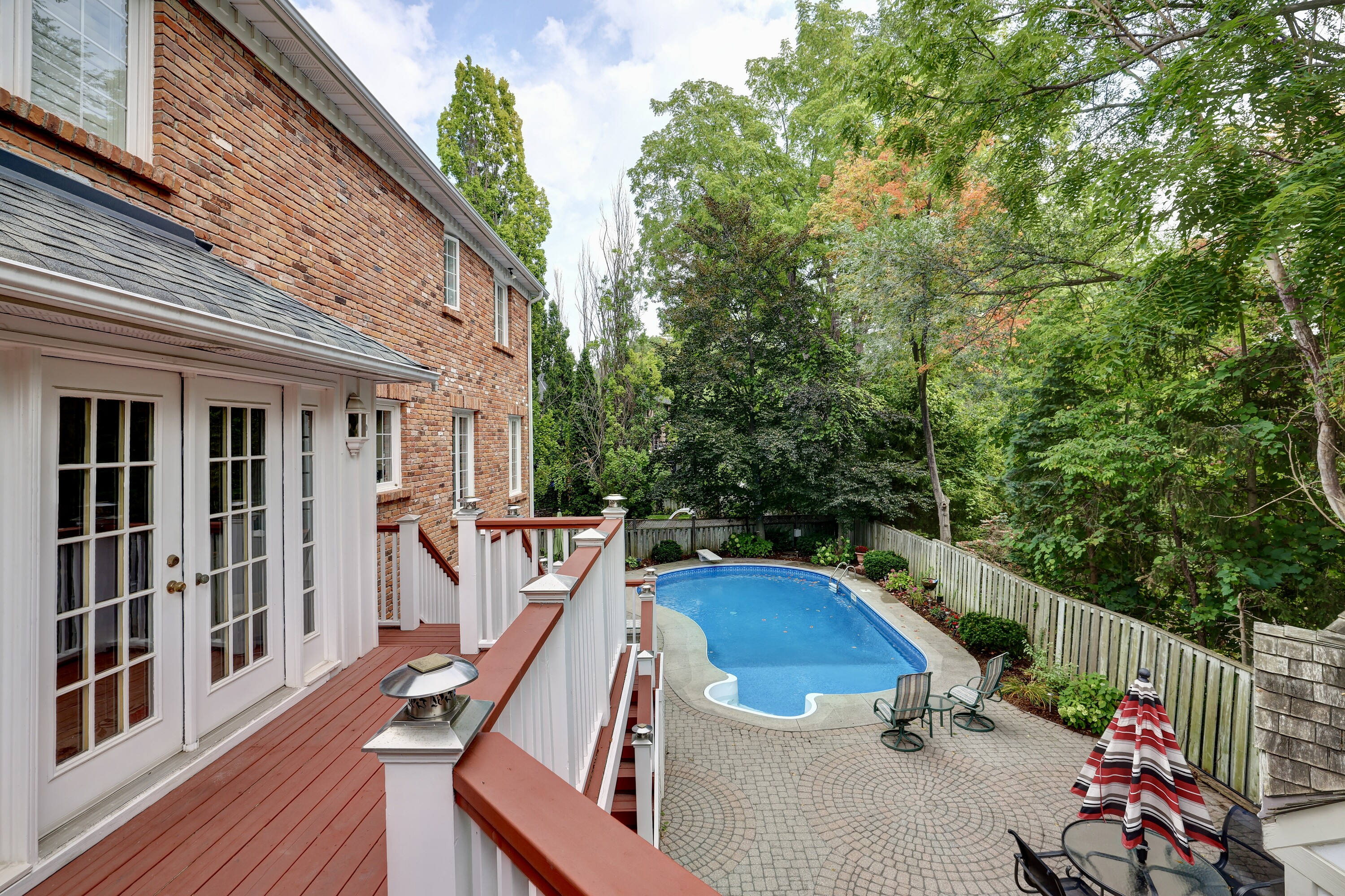  Lorne Park Executive Home - 物件實景