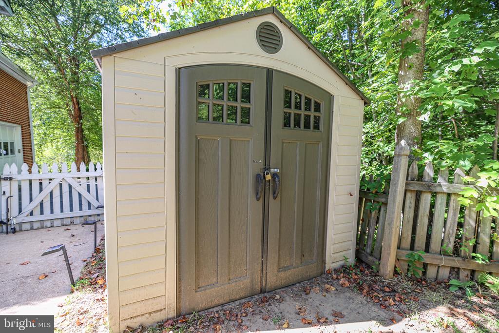 Fredericksburg, Virginia, 22407, United States, 5 Bedrooms Bedrooms, ,5 BathroomsBathrooms,Residential,For Sale,1927805