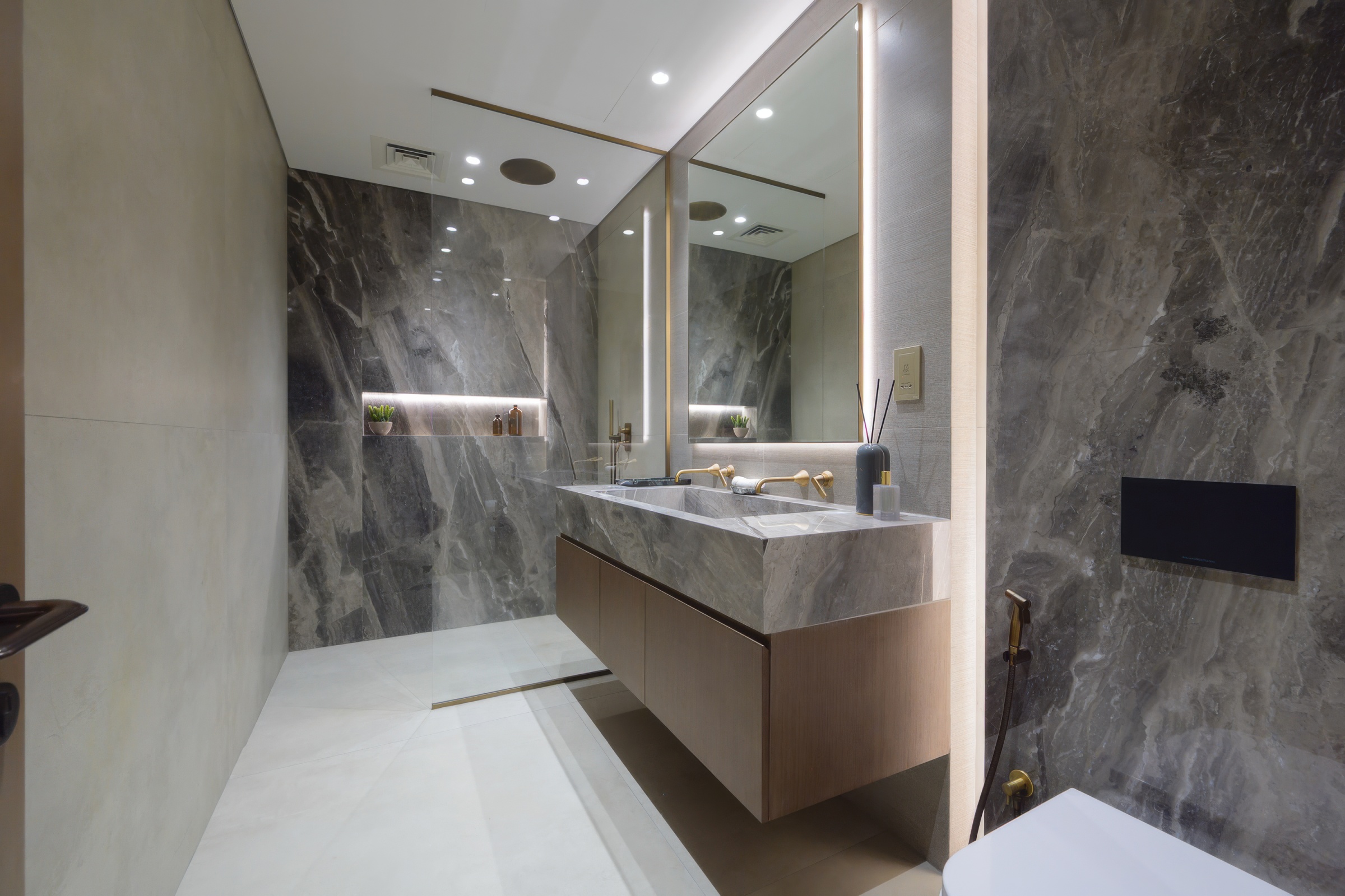  High-Floor Corner Duplex in DIFC - 物件實景