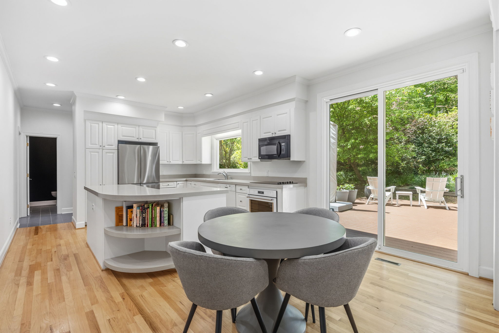  8 Sedgewood Road, Chapel Hill, NC 27514 - 物件實景